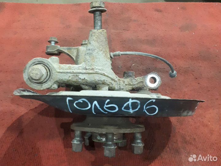 Задний правый поворотный кулак фольксваген гольф 6