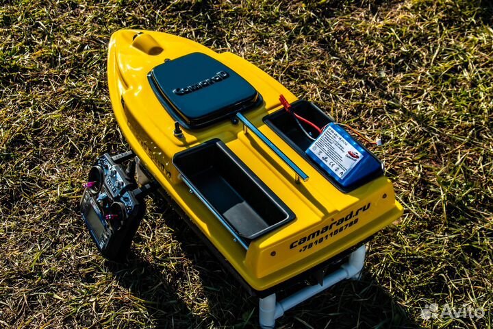 Прикормочный кораблик с глубиномером и 25A акб