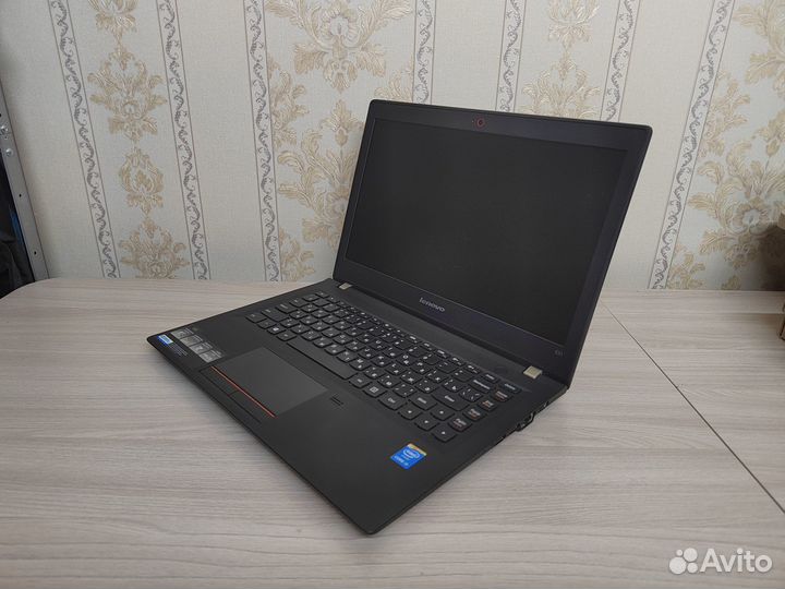 Ноутбук Lenovo i3/ ssd/ 4gb