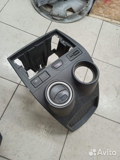 Консоль центральная ford fiesta 2001-2008