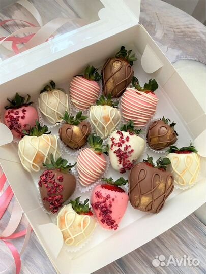 Клубника в шоколаде,коробки с клубникой и цветами