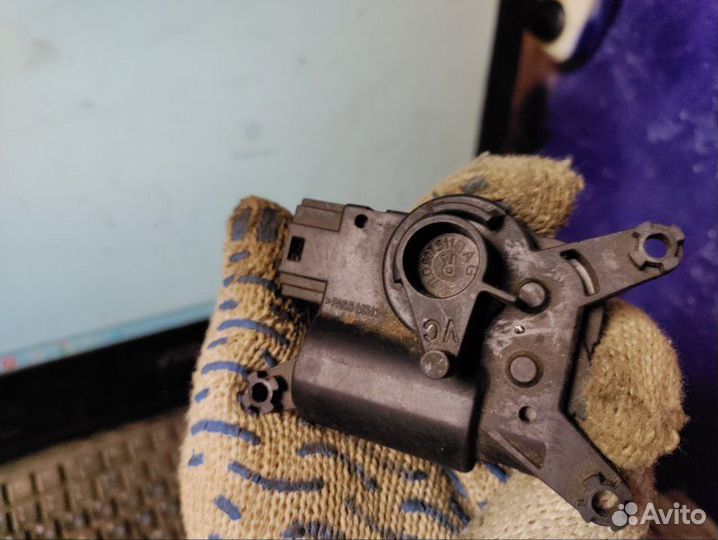 Сервопривод заслонок печки Audi Q7