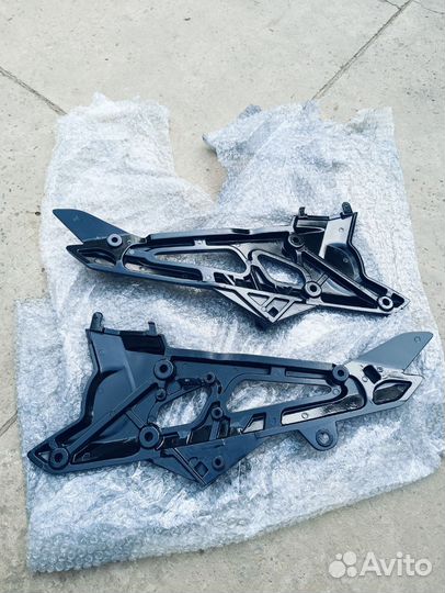 Кронштейны подножек Cfmoto 650 nk