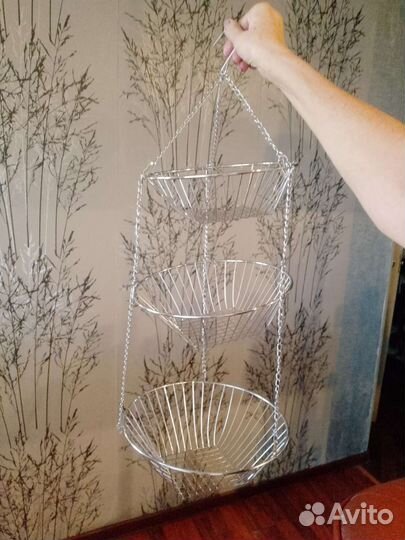 Подвесная трёхъярусная подставка