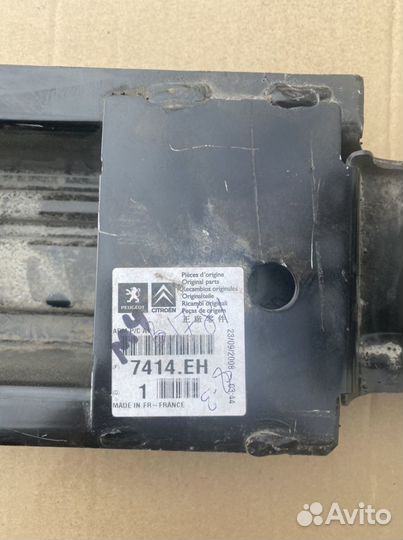 Усилитель бампера Peugeot 807 Citroen C8