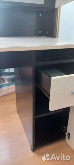 Компьютерный стол