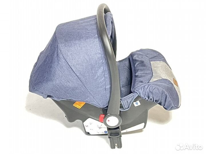 Продам коляскую 3 в 1 новая