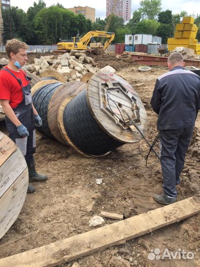 Бригада монтажников кабеля