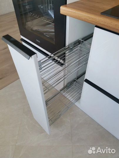 Кухонный гарнитур угловой