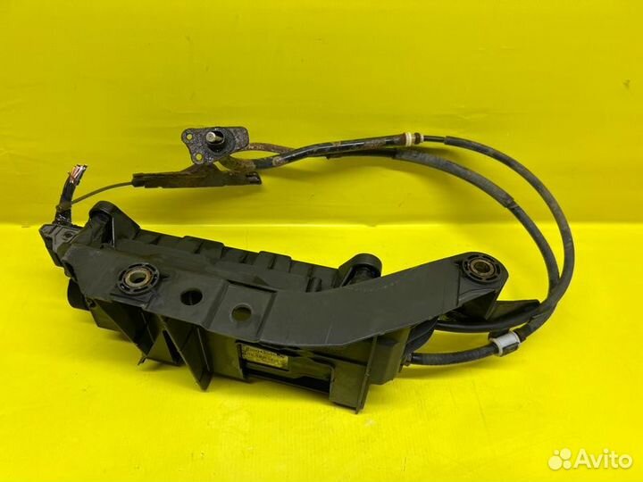 Блок управления стояночным тормозом Renault Scenic