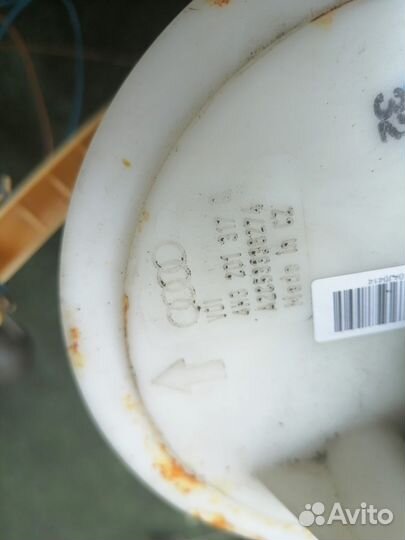 Датчик уровня топлива Audi A8 D4 cdra 2010