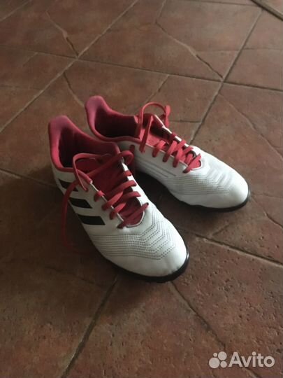 Футбольная обувь,Adidas predator