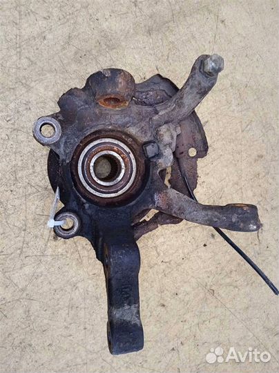 Поворотный кулак передний левый Nissan X-Trail T30