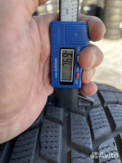 Goodyear Ice Navi 6 215/45 R17 87Q