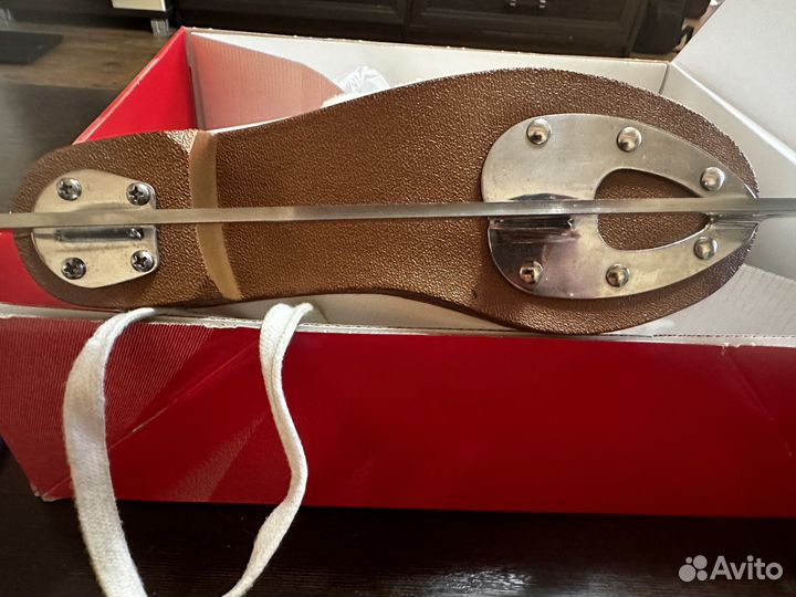 Полупрофессиональные Коньки фигурные женские