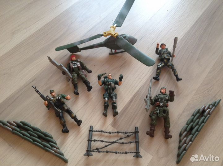 Игрушки наборами для мальчика