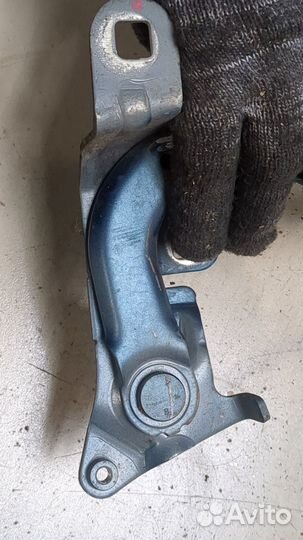 Петля капота левая Renault Captur 2017