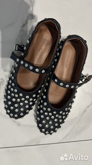 Трендовые балетки со стразами