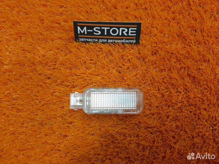 Плафон освещения Audi A6 C6/4F BDW 2005