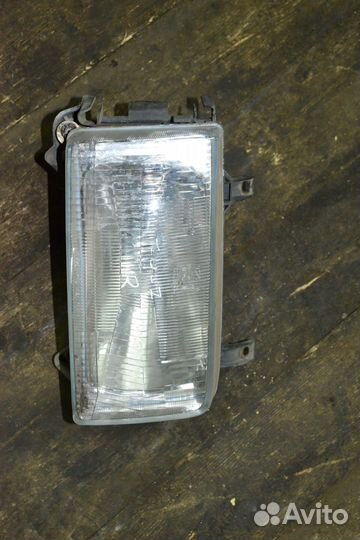 Volkswagen T4 прямая фара правая