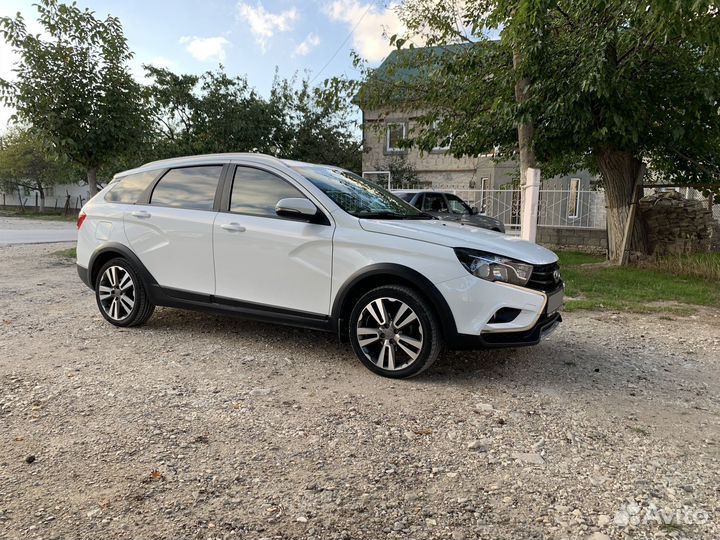 LADA Vesta Cross 1.8 AMT, 2018, 73 758 км