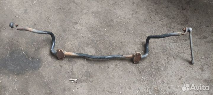 Передний стабилизатор Ford Fiesta MK6