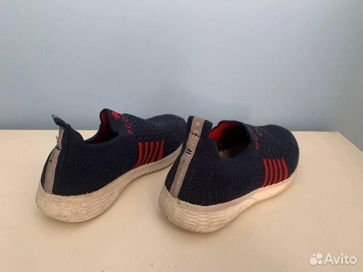 Кроссовки р.29