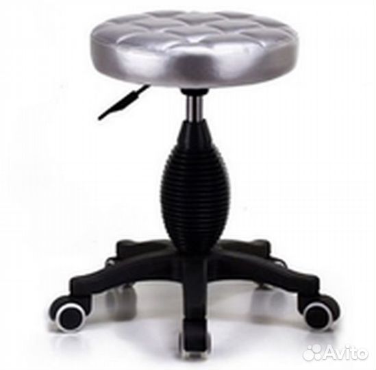 Комфортный круглый стул в бьюти индустрию