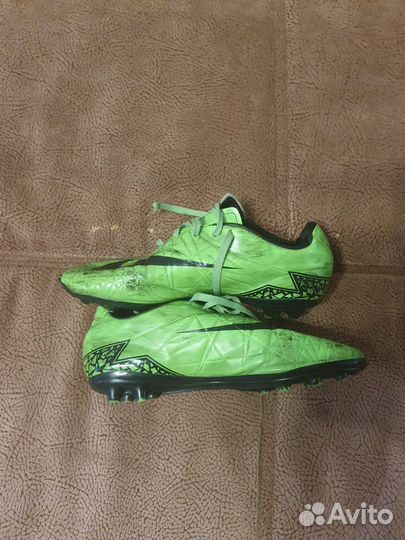 Футбольные бутсы