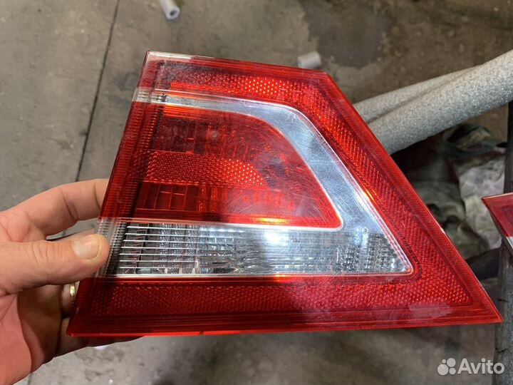 Задние фонари вести