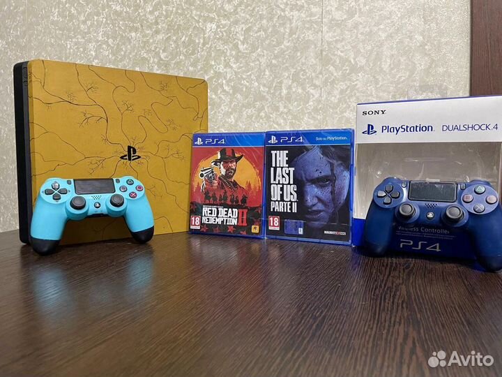 Sony PS4 Slim 1 Tb / 2 Джостика