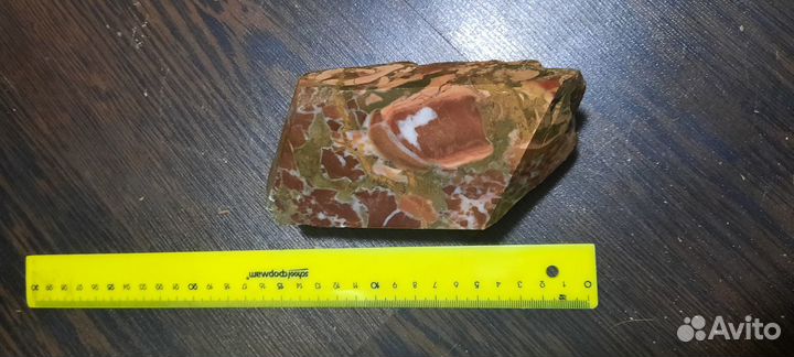 Камни оникс яшма диорит пирит мигматит