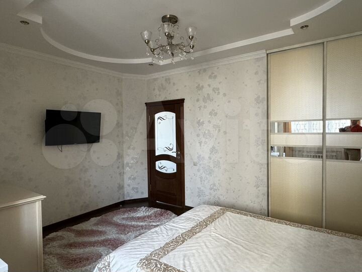 5-к. квартира, 140 м², 7/19 эт.