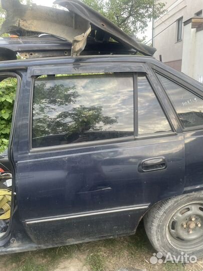 Задняя левая дверь на daewoo nexia n100