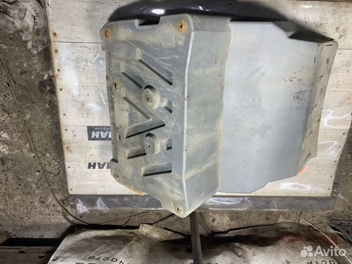 Крыло переднее Mercedes-Benz Atego 818 OM 904 LA