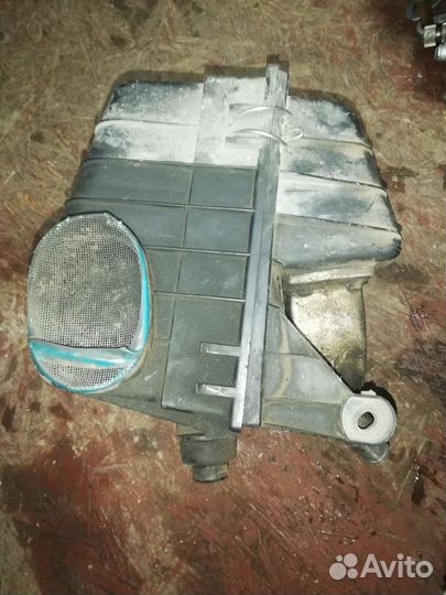 Корпус воздушного фильтра Опель Фронтера А