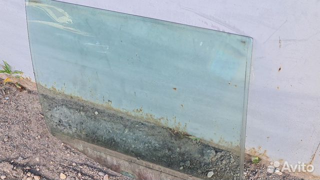 Стекло задней правой двери Октавия тур универсал