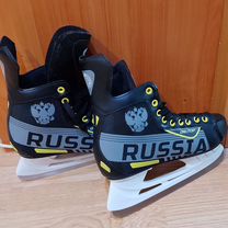 Коньки хоккейные 42 размер