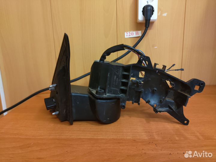 Зеркало правое