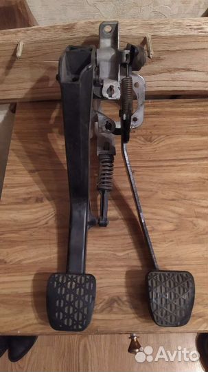 Педальный узел на Мерседес w 210