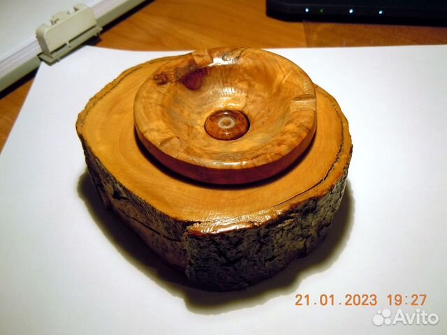 Пепельница из тропического дерева