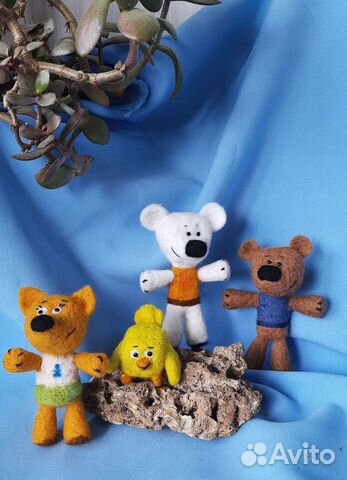 Шерстяные игрушки на Платановой аллее по выходным