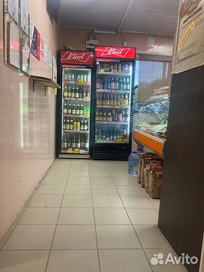 Магазин пива и продуктов (вместе со зданием)