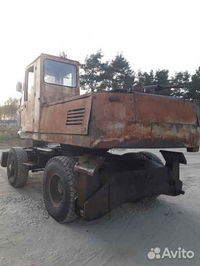 Колёсный экскаватор Калинец ЭО-3323, 1998