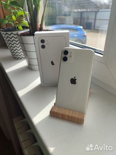 iPhone 11, 64 ГБ