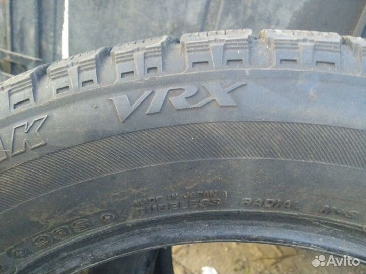 Bridgestone Blizzak VRX 215/55 R16