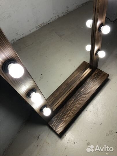 Зеркало с подсветкой в полный рост