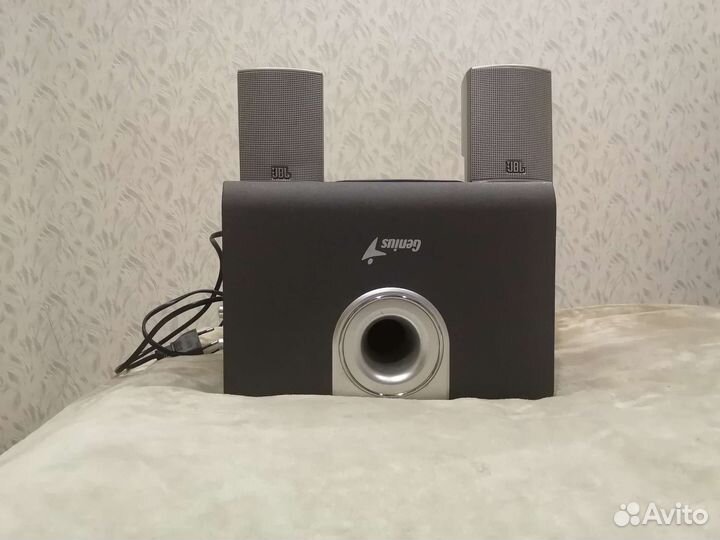 Колонки JBL jenius