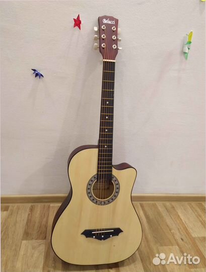 Акустическая гитара