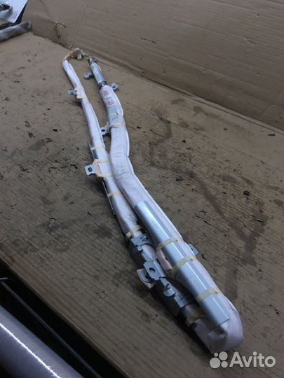 Подушка безопасности боковая правая (шторка)